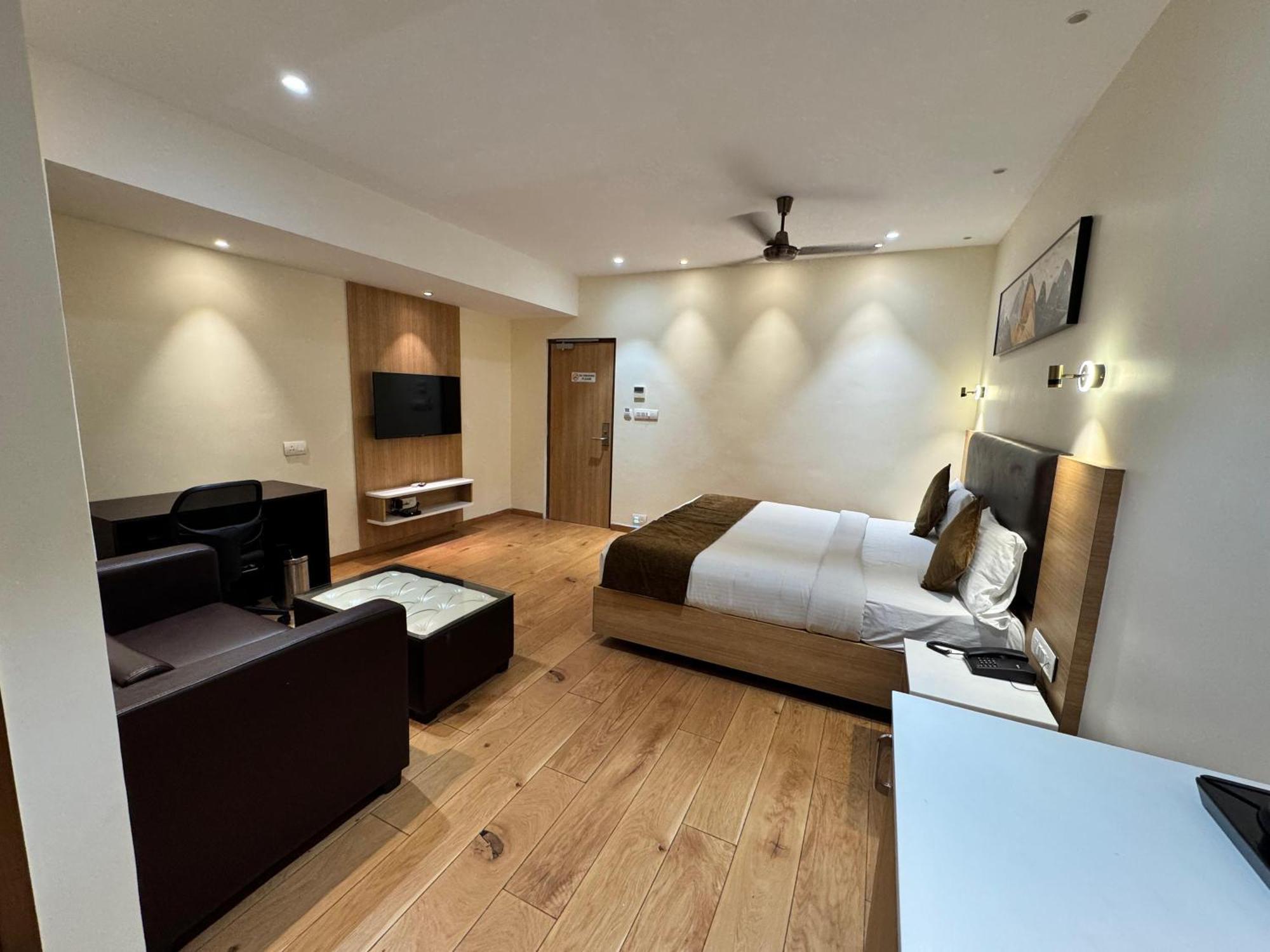 Hotel Touchwood ヴィシャーカパトナム エクステリア 写真